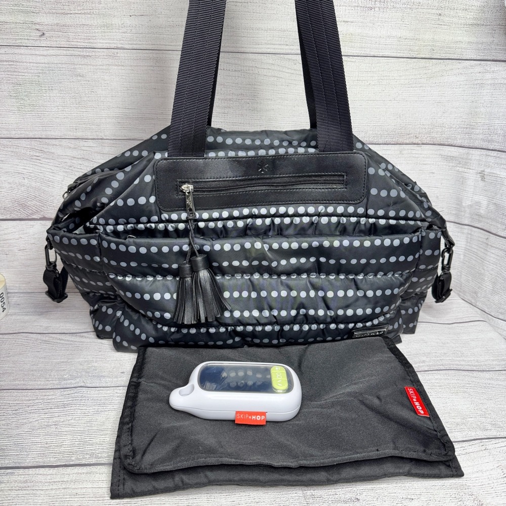 Skip Hop Weekender Diaper Bag Black Polka Dot Lightweight Travel Tote Toy/Pad‎